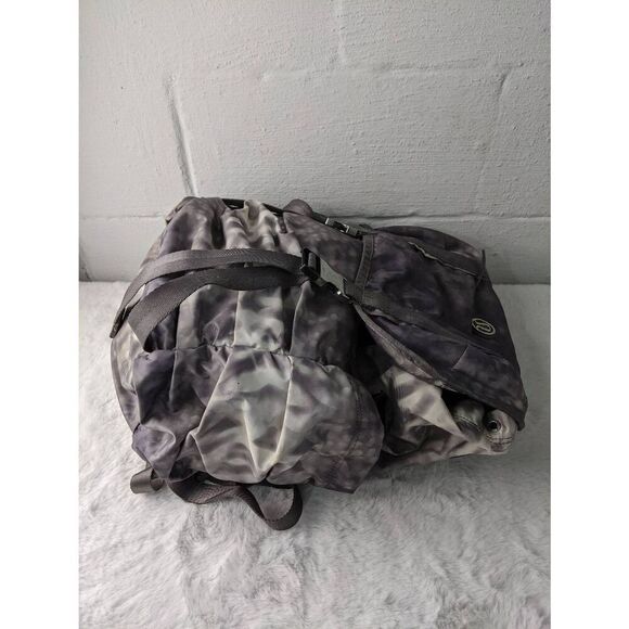 Lululemon Wanderlust Rucksack in Rare Snowy Owl Print Backpack - Picture 3 of 16